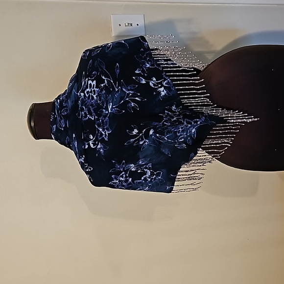 Nwot swimsuit cover - Picture 9 of 11